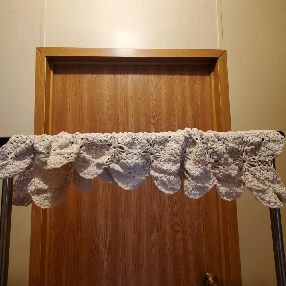 Doily Hand made brown Crocheted Table Runner 40